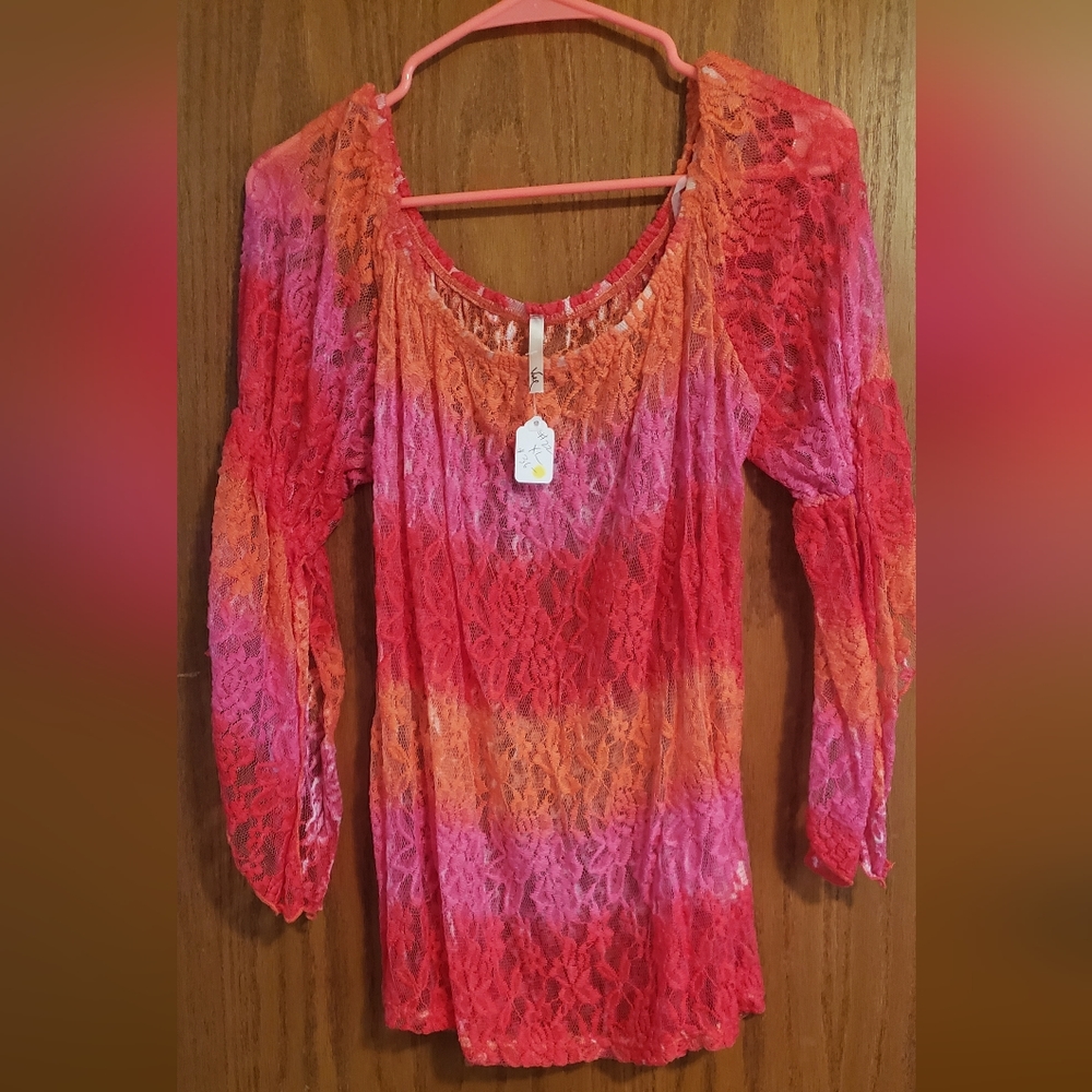 NWT Gorgeous Bright Ombre Lace Split Bell Sleeve Top Size XL